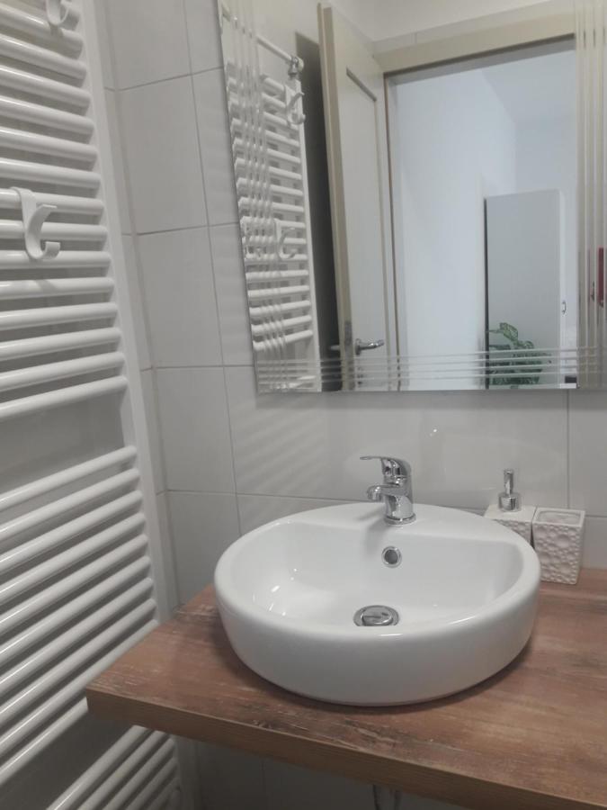 Apartma Oddih Dutovlje エクステリア 写真