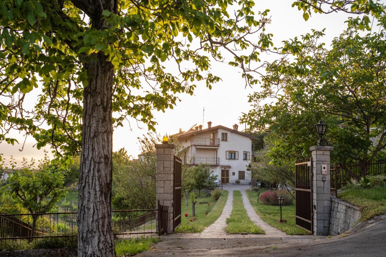 Apartma Oddih Dutovlje エクステリア 写真